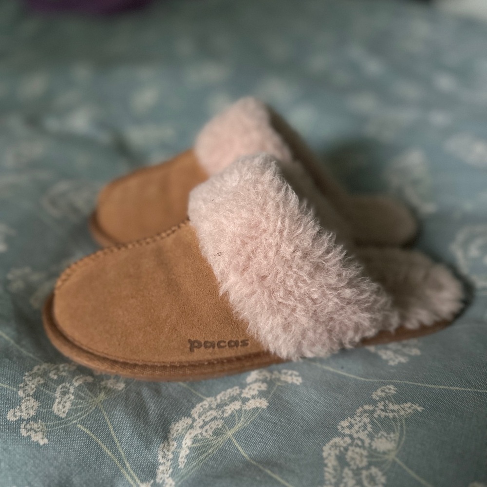 Pacas suede and alpaca slippers - size 6